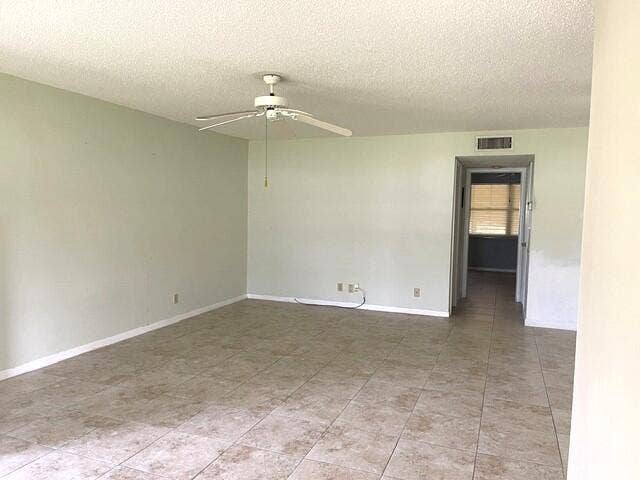 892 HIGH POINT Boulevard N, #B, Delray Beach, FL 33445 Living room view