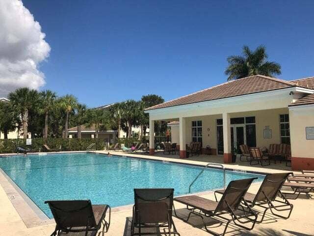 219 SW 7th Street, Pompano Beach, FL 33060 Pool