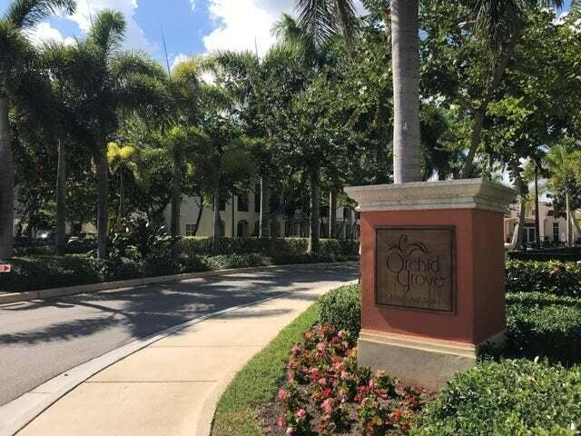 219 SW 7th Street, Pompano Beach, FL 33060 Community entrance