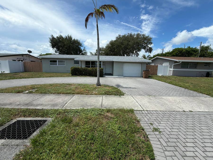 Property photo for 1143 SE 4TH Avenue, Deerfield Beach, FL