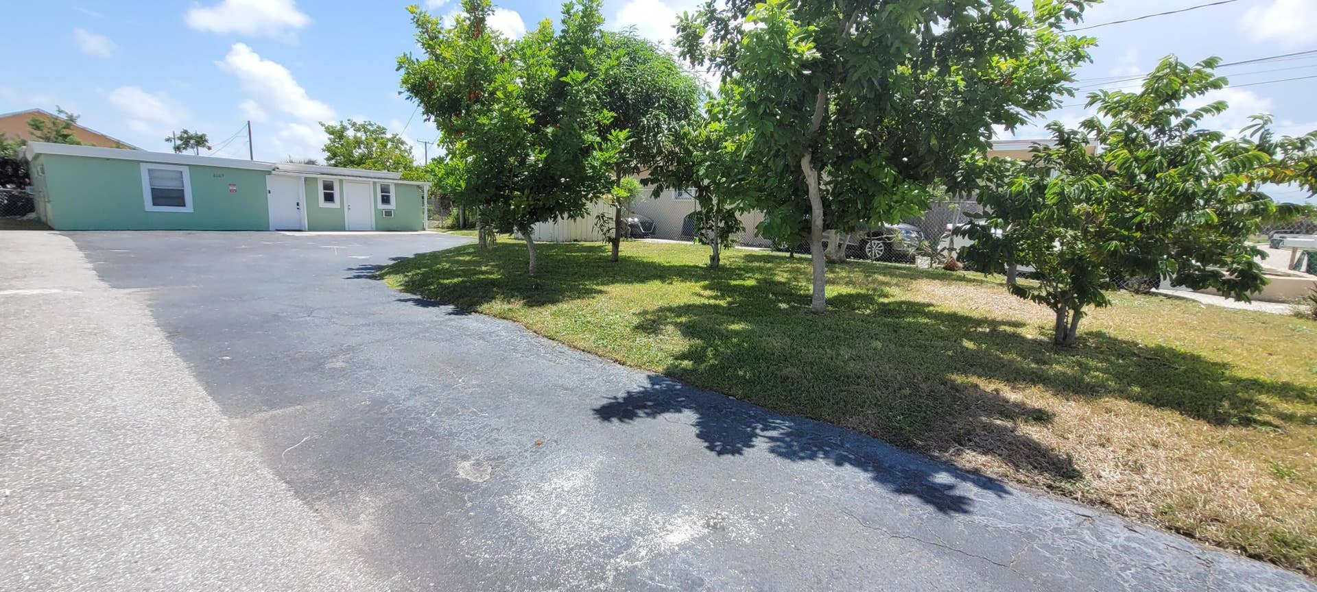 1069 W 30TH Street, #6, Riviera Beach, Riviera Beach, FL 33404 Parking