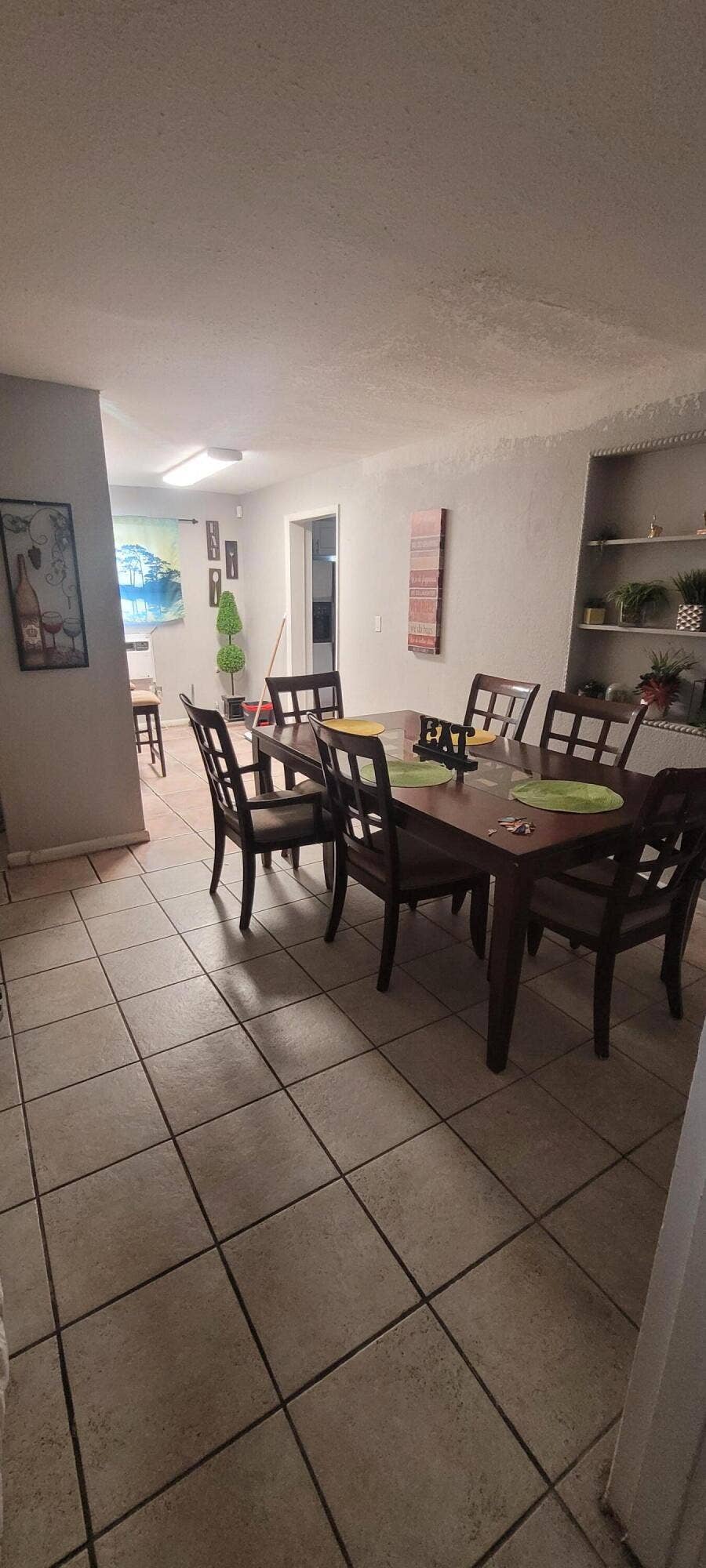 1069 W 30TH Street, #6, Riviera Beach, Riviera Beach, FL 33404 Dining rm