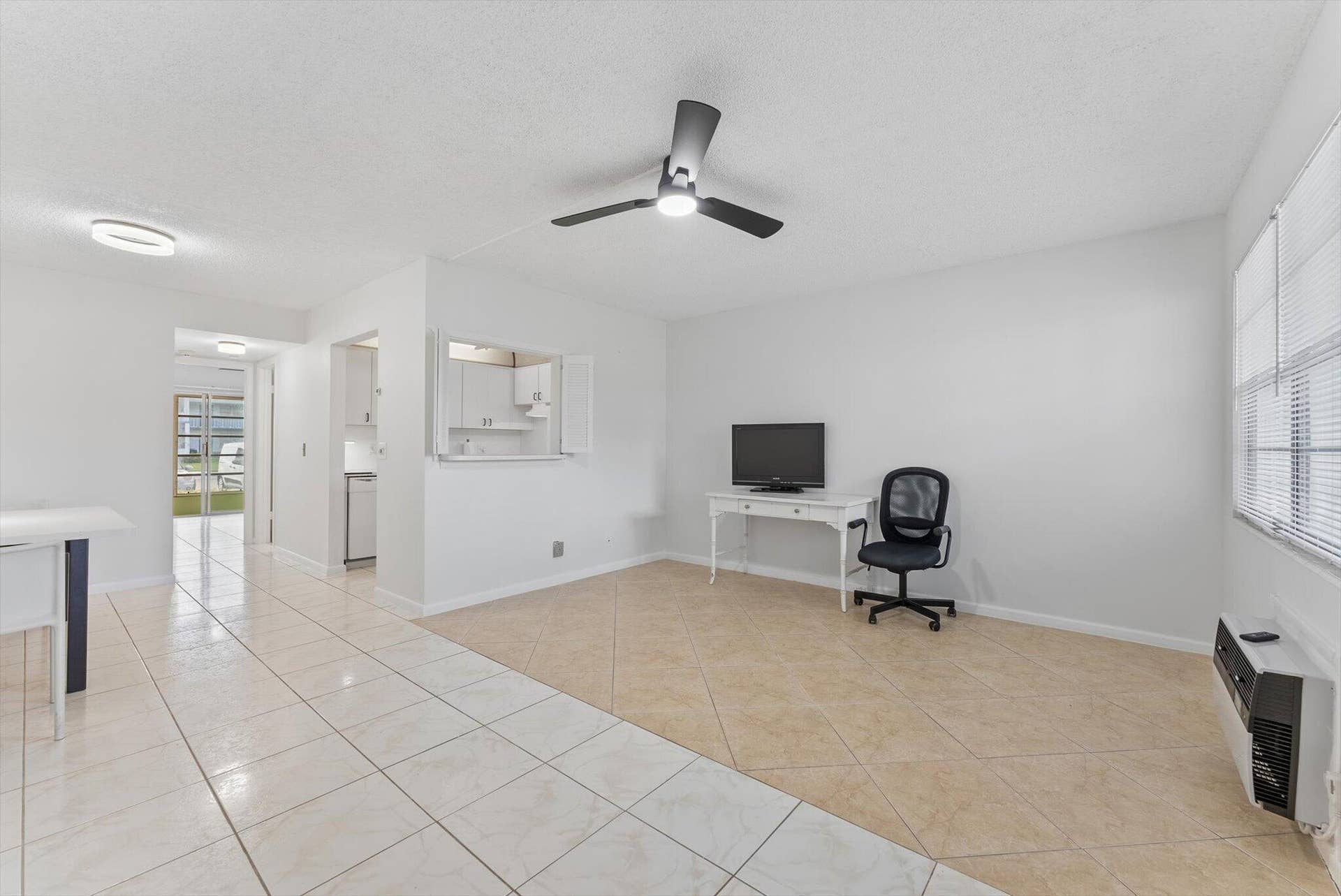 398 Tilford S, Deerfield Beach, FL 33442 10-10