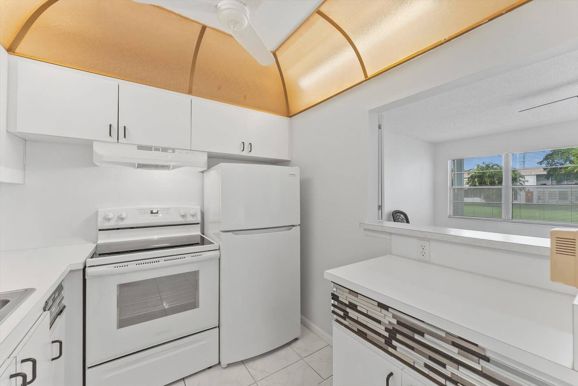 398 Tilford S, Deerfield Beach, FL 33442 15-15