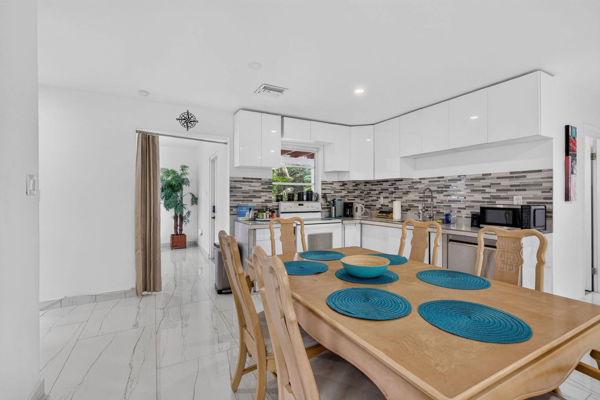 210 NE 5TH Ave , Dania Beach, FL, 33004