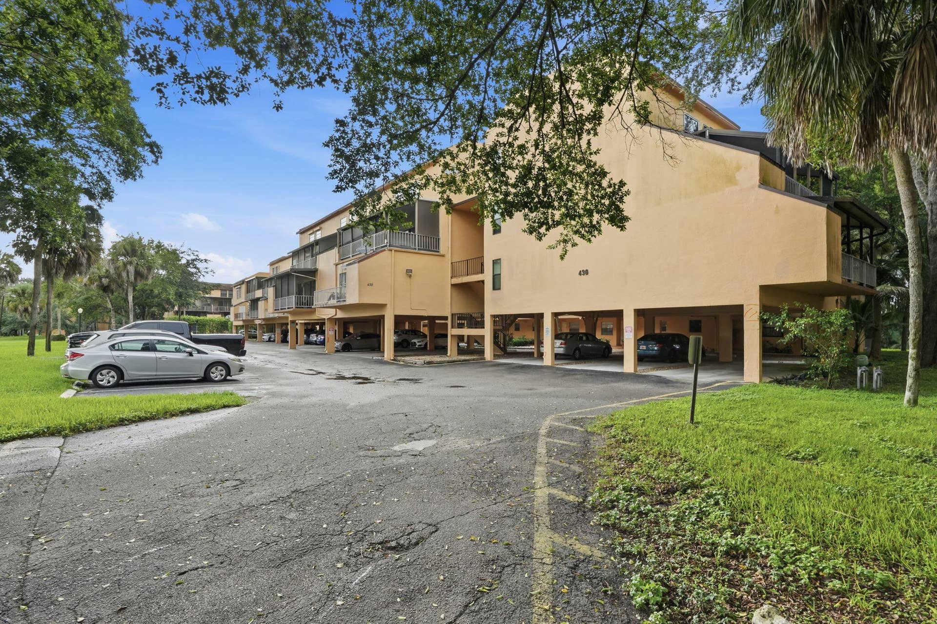 430 COMMODORE Drive, #314, Plantation, Plantation, FL 33325 2-web-or-mls-430_Commodore_Dr_Unit_314_0