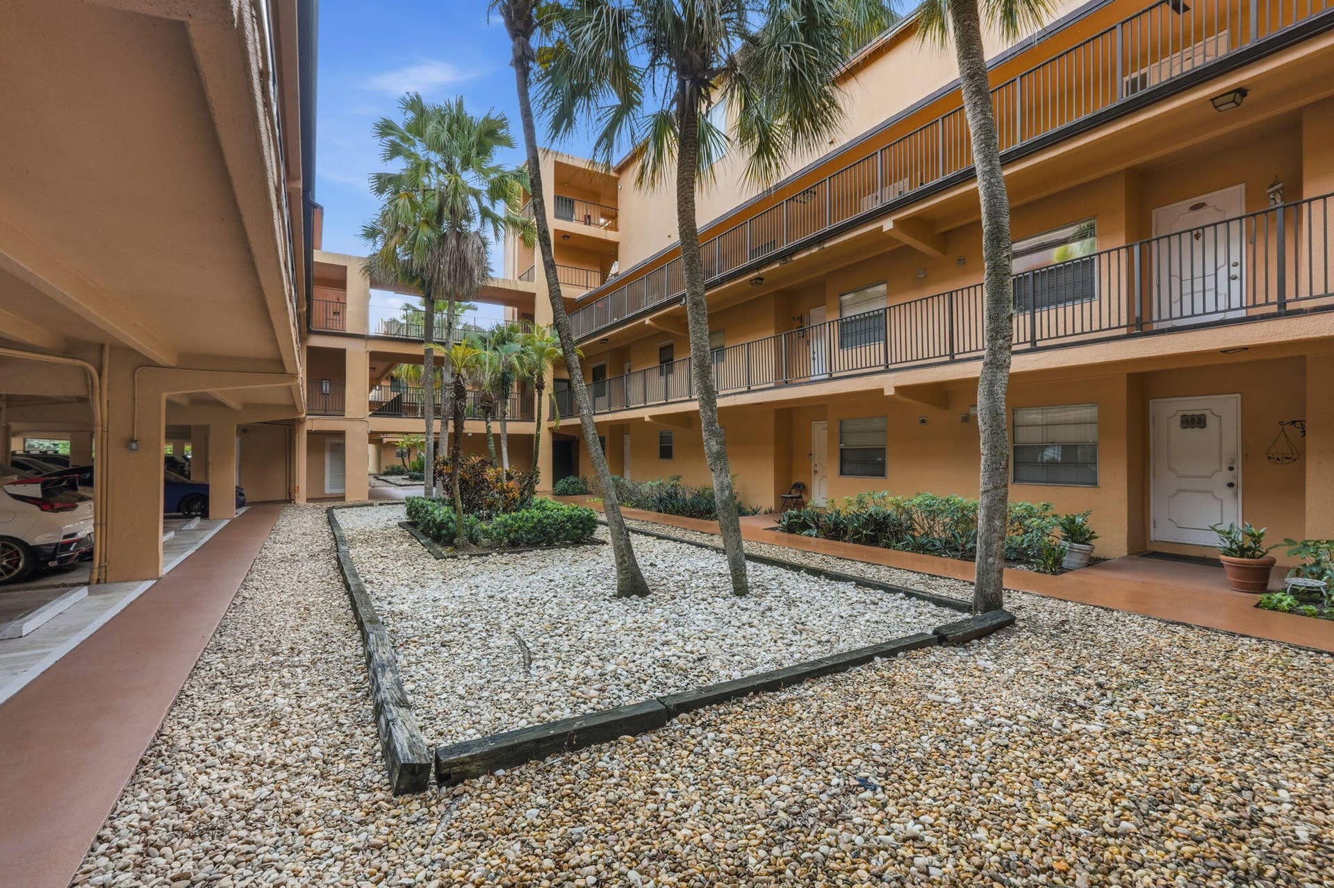 430 COMMODORE Drive, #314, Plantation, Plantation, FL 33325 5-web-or-mls-430_Commodore_Dr_Unit_314_0
