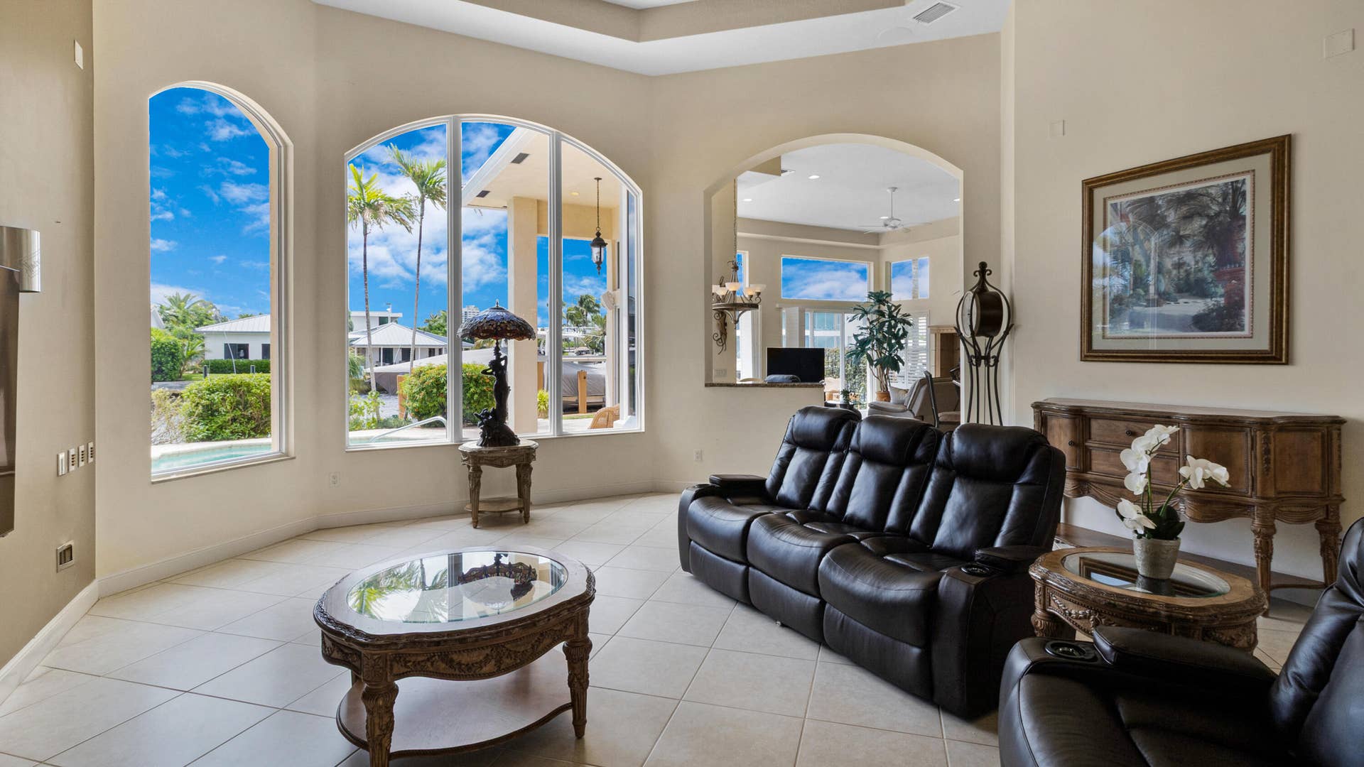 2761 SE 9TH Street, Pompano Beach, FL 33062 Living Room