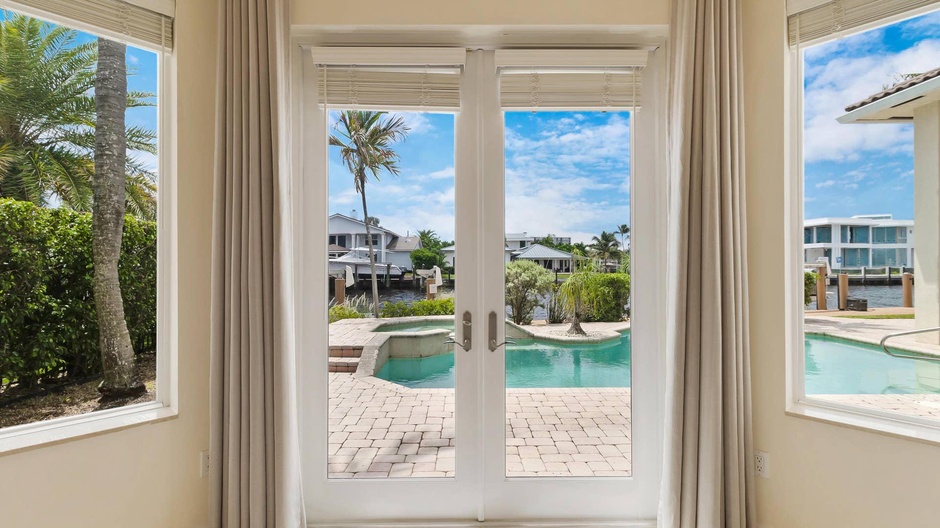 2761 SE 9TH Street, Pompano Beach, FL 33062 32_accutour_01 2761-se-9th-st -030