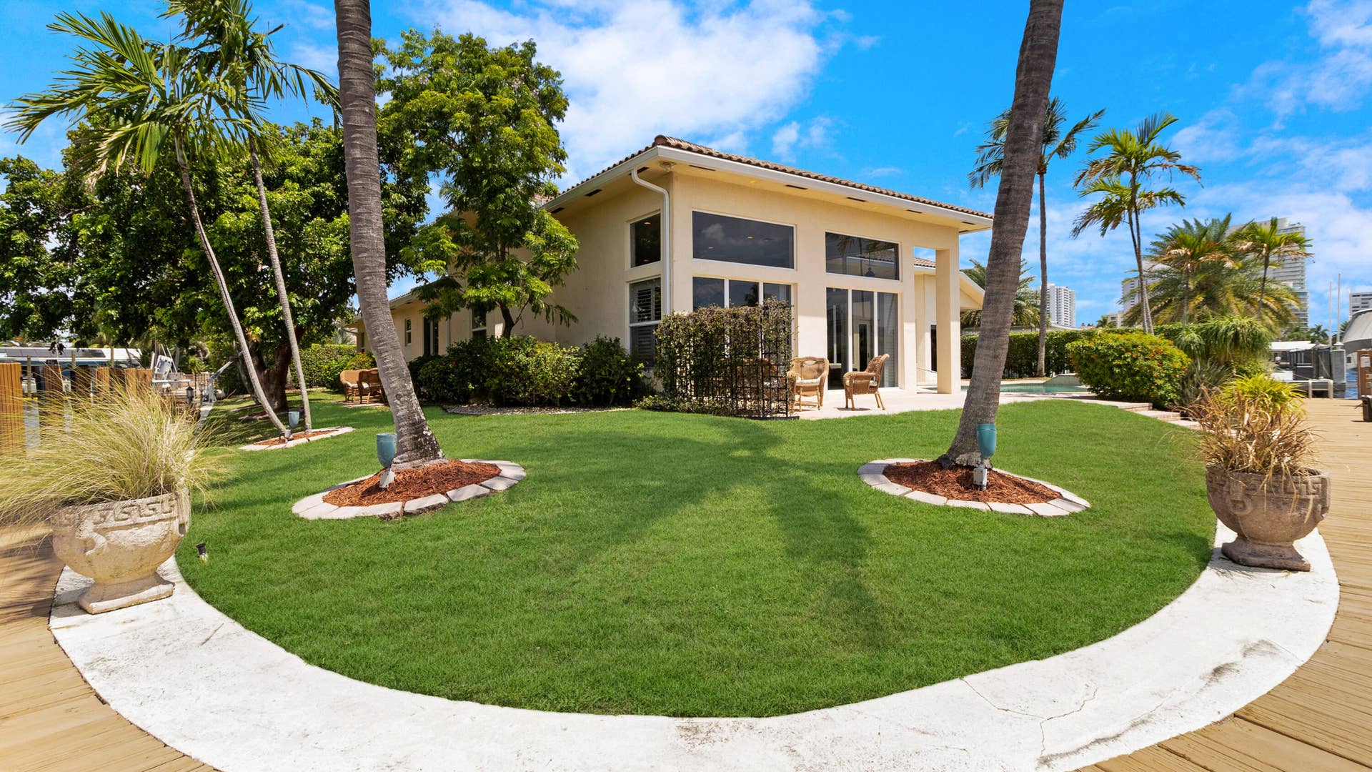 2761 SE 9TH Street, Pompano Beach, FL 33062 58_accutour_01 2761-se-9th-st -056