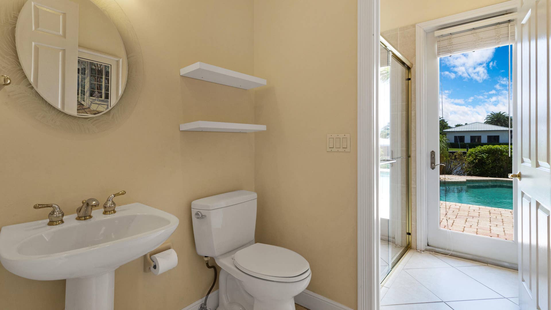 2761 SE 9TH Street, Pompano Beach, FL 33062 52_accutour_01 2761-se-9th-st -050