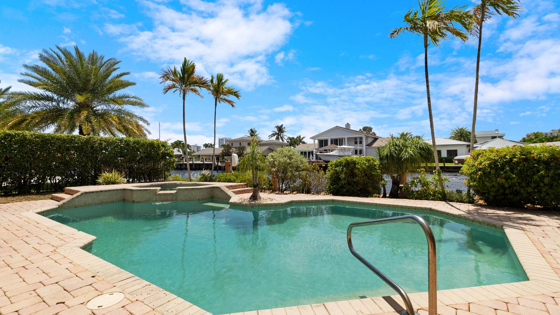 2761 SE 9TH Street, Pompano Beach, FL 33062 57_accutour_01 2761-se-9th-st -055