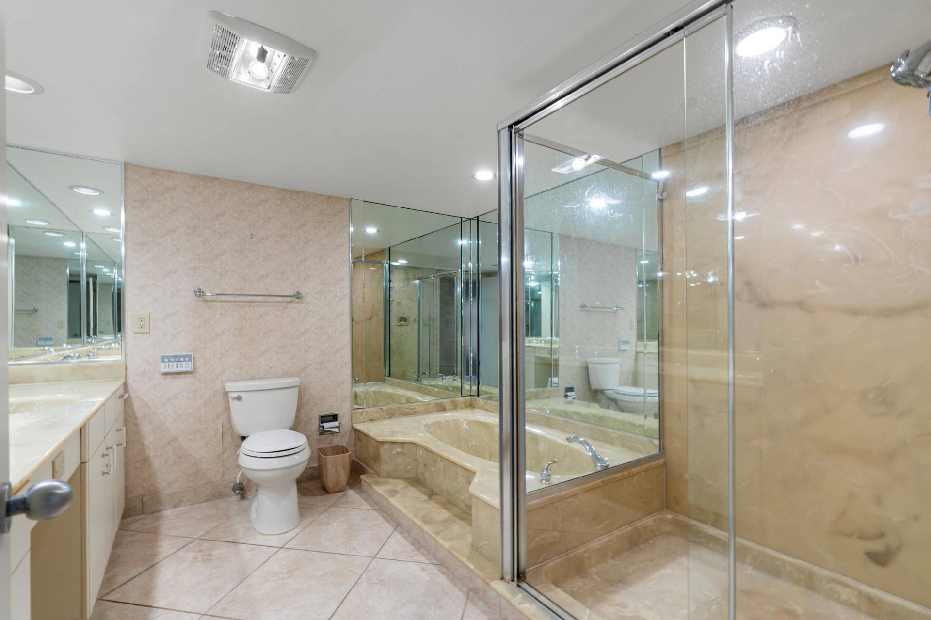 5080 N OCEAN Drive, #12C, Singer Island, FL 33404 Primary Bathroom