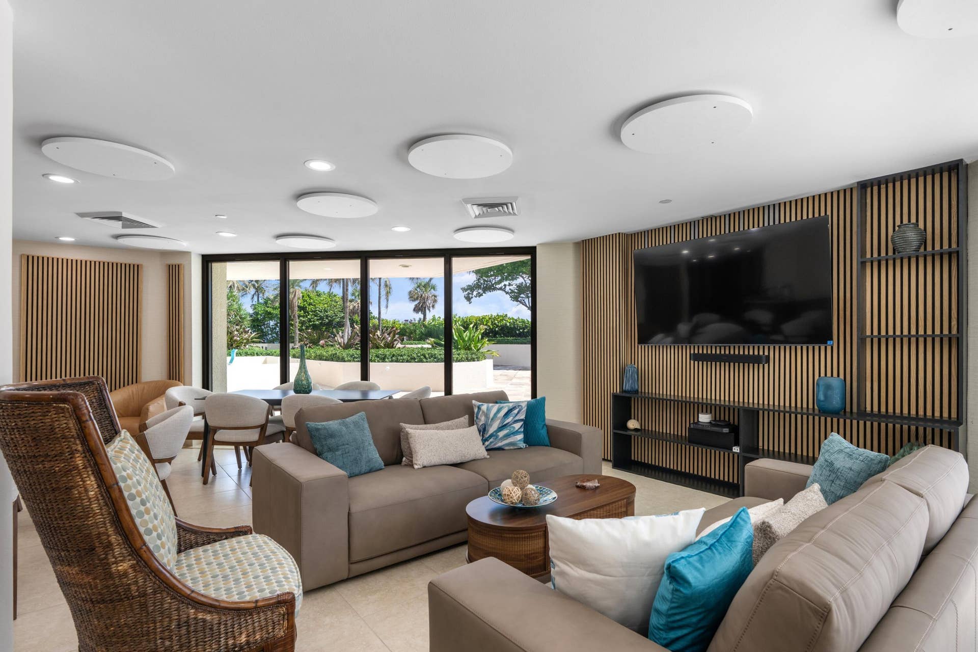 5080 N OCEAN Drive, #12C, Singer Island, FL 33404 Amenities