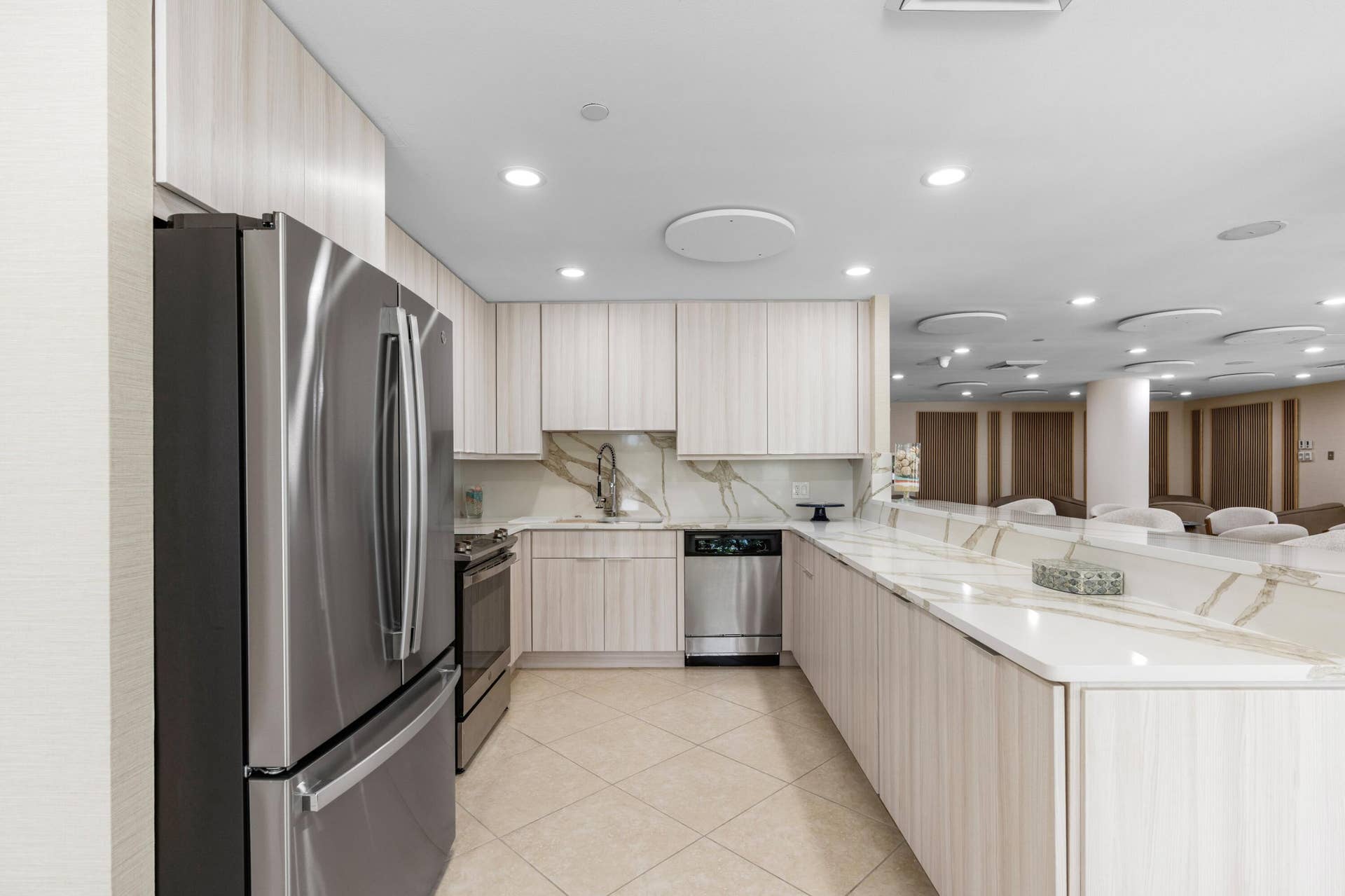 5080 N OCEAN Drive, #12C, Singer Island, FL 33404 Amenities