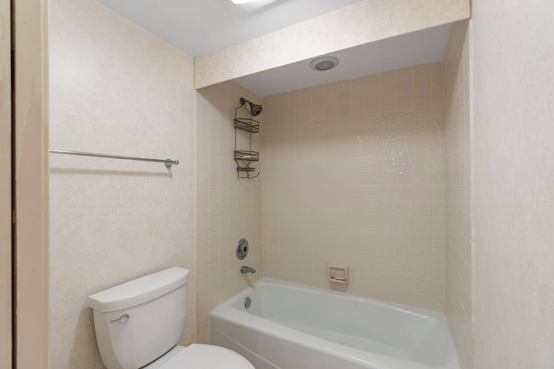 5080 N OCEAN Drive, #12C, Singer Island, FL 33404 Bathroom 1