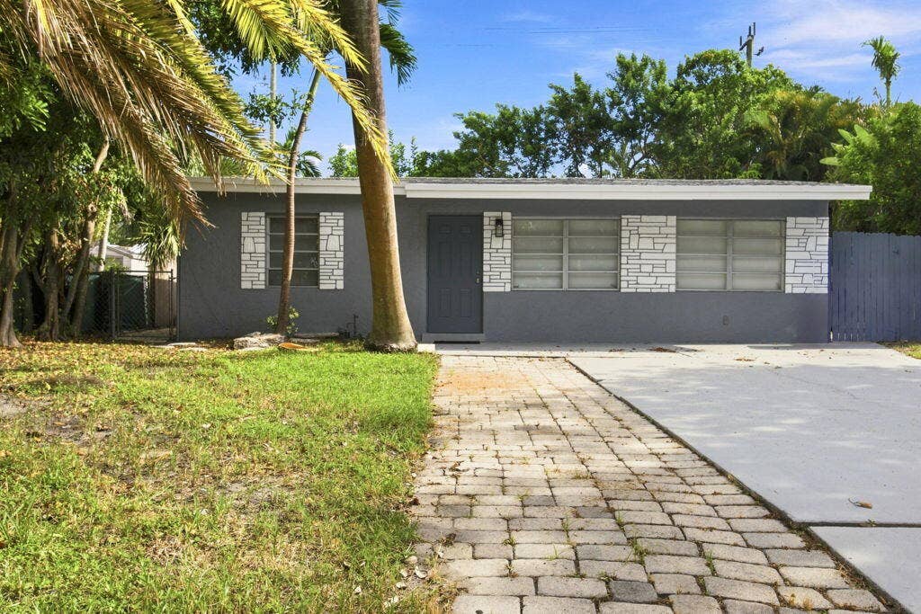 1472 NE 25TH Court, Pompano Beach, FL 33064 1472 NE 25 Ct_Ext.Front Day