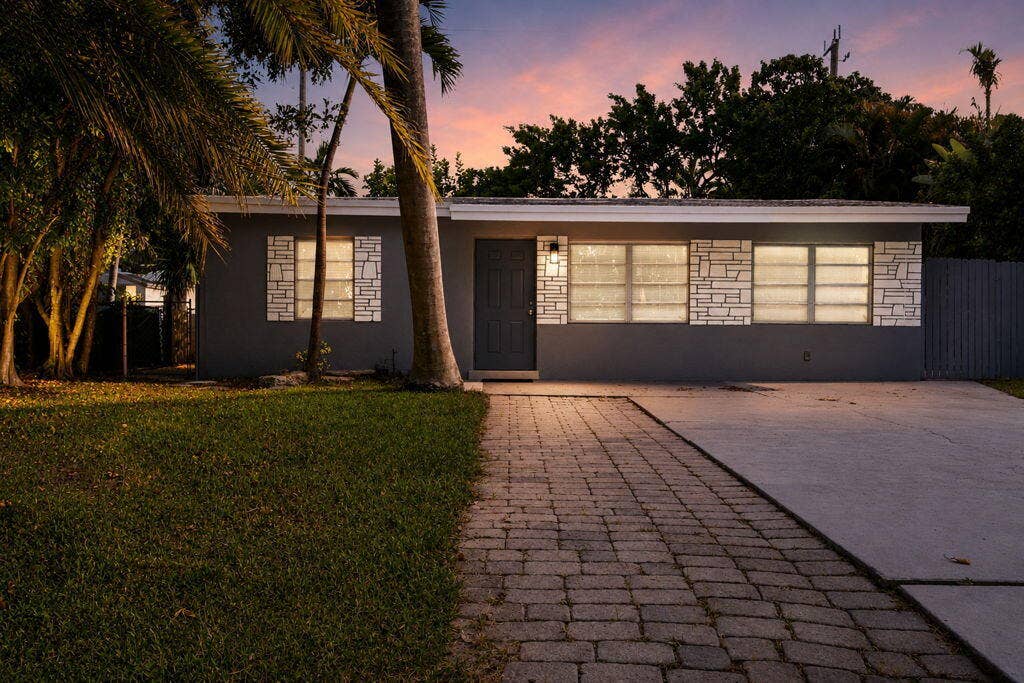 1472 NE 25TH Court, Pompano Beach, FL 33064 1472 NE 25 Ct_Ext.Front Eve