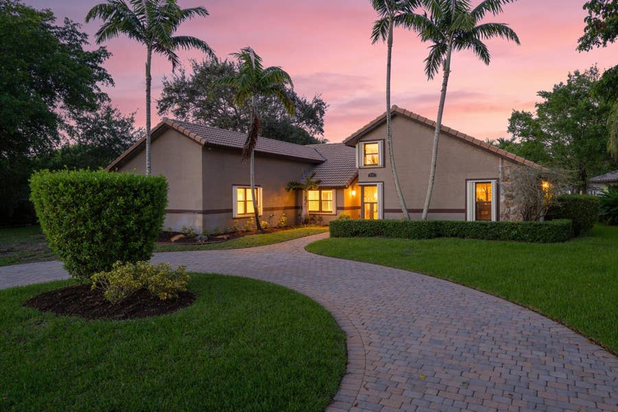 Property photo for 197 NW 104TH Avenue, Coral Springs, FL