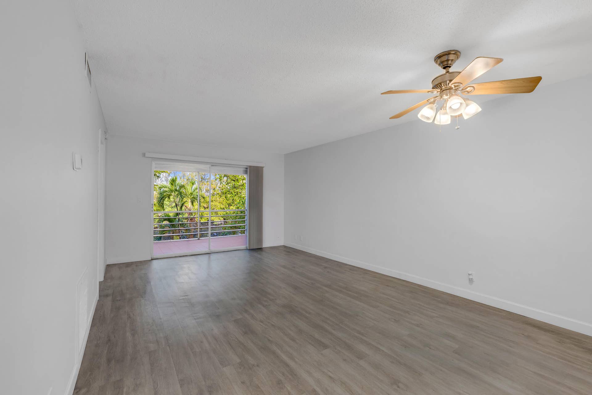 1400 NE 57th St-Fort Lauderdale #304 Nat
