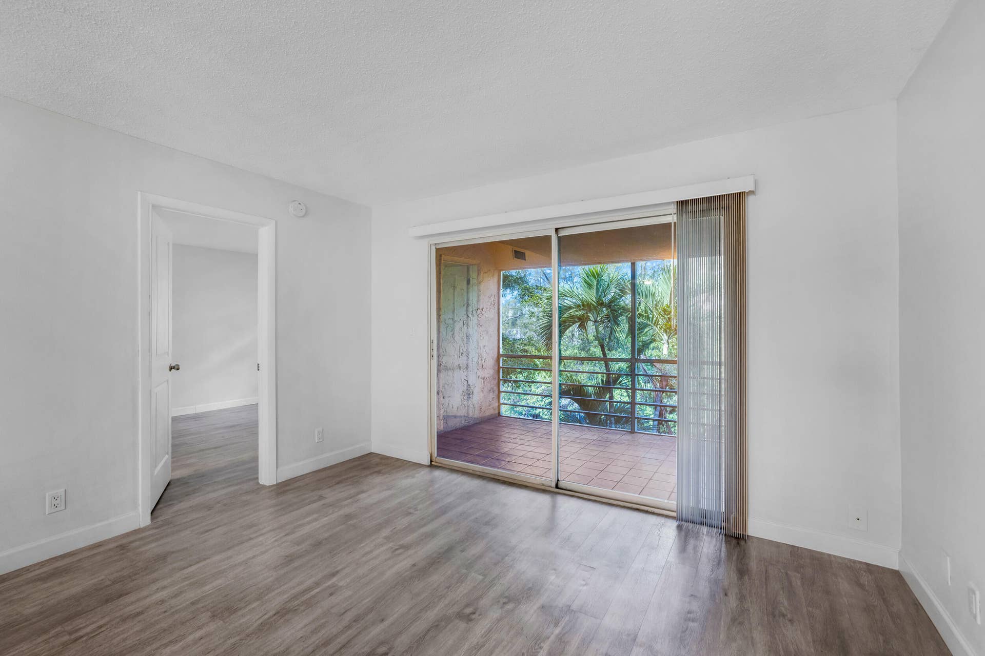 1400 NE 57th St-Fort Lauderdale #304 Nat