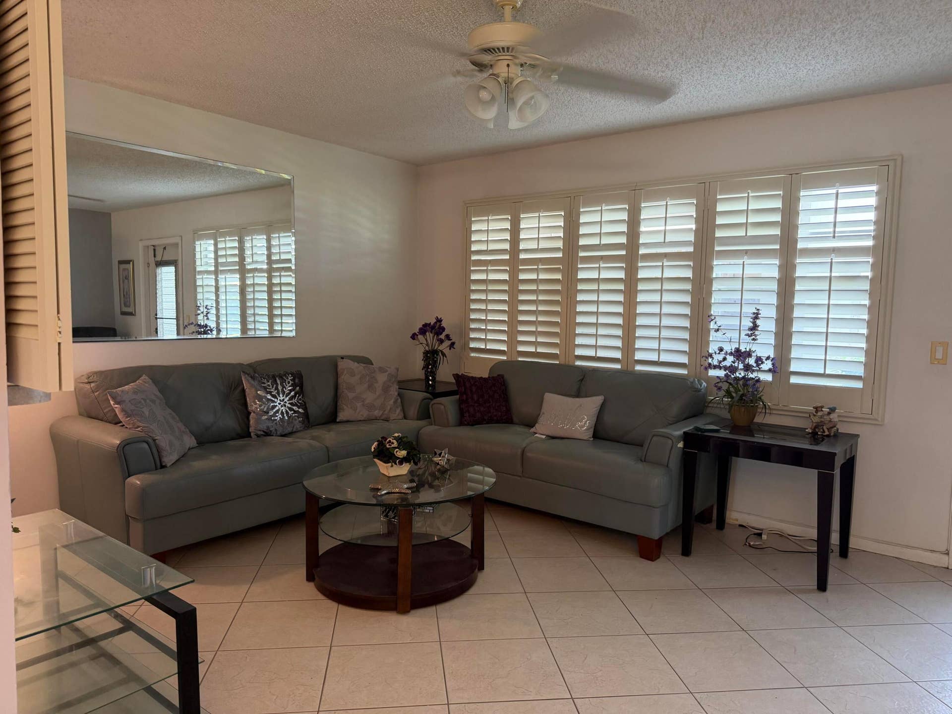 130 Southampton B, West Palm Beach, FL 33417 Living