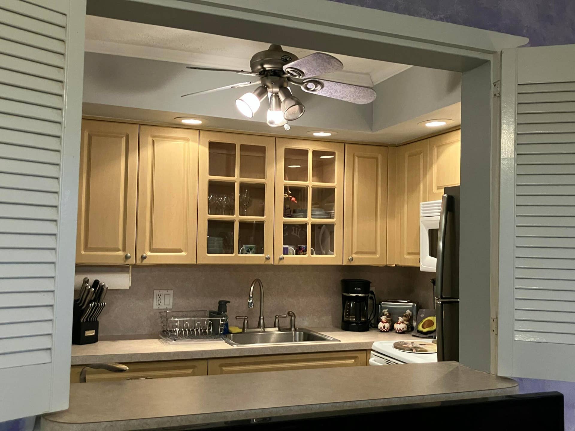130 Southampton B, West Palm Beach, FL 33417 Kitchen
