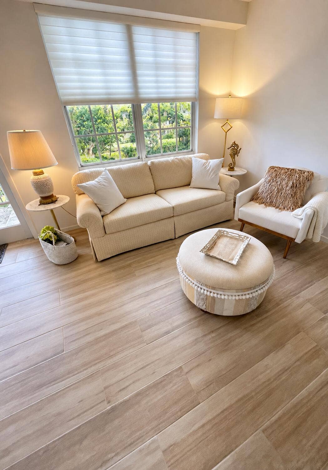 3475 S OCEAN Boulevard, #2050, Palm Beach, FL 33480 wood-finish tile flooring, and multiple windows with blinds