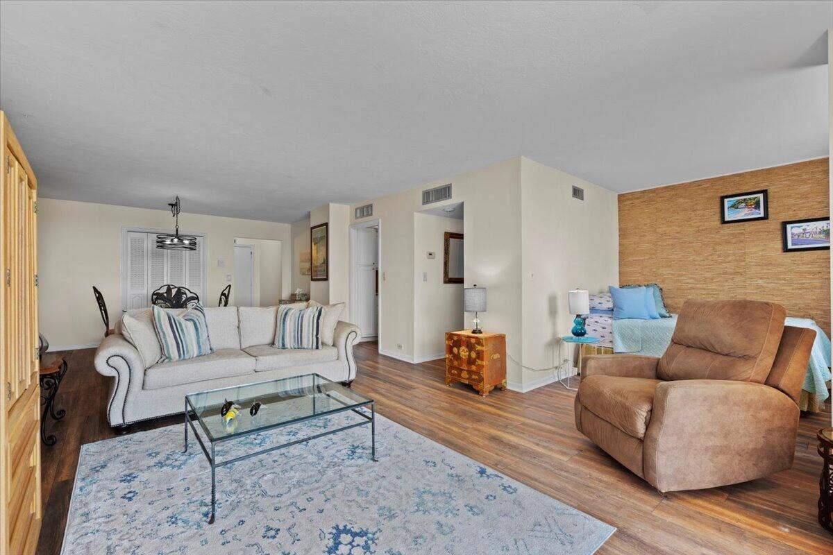 1200 MARINE Way, #304, North Palm Beach, FL 33408 Living Room
