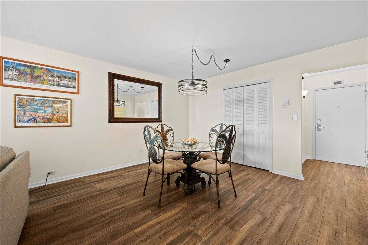1200 MARINE Way, #304, North Palm Beach, FL 33408 Dining Room