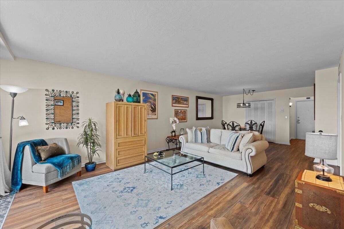 1200 MARINE Way, #304, North Palm Beach, FL 33408 Living Room