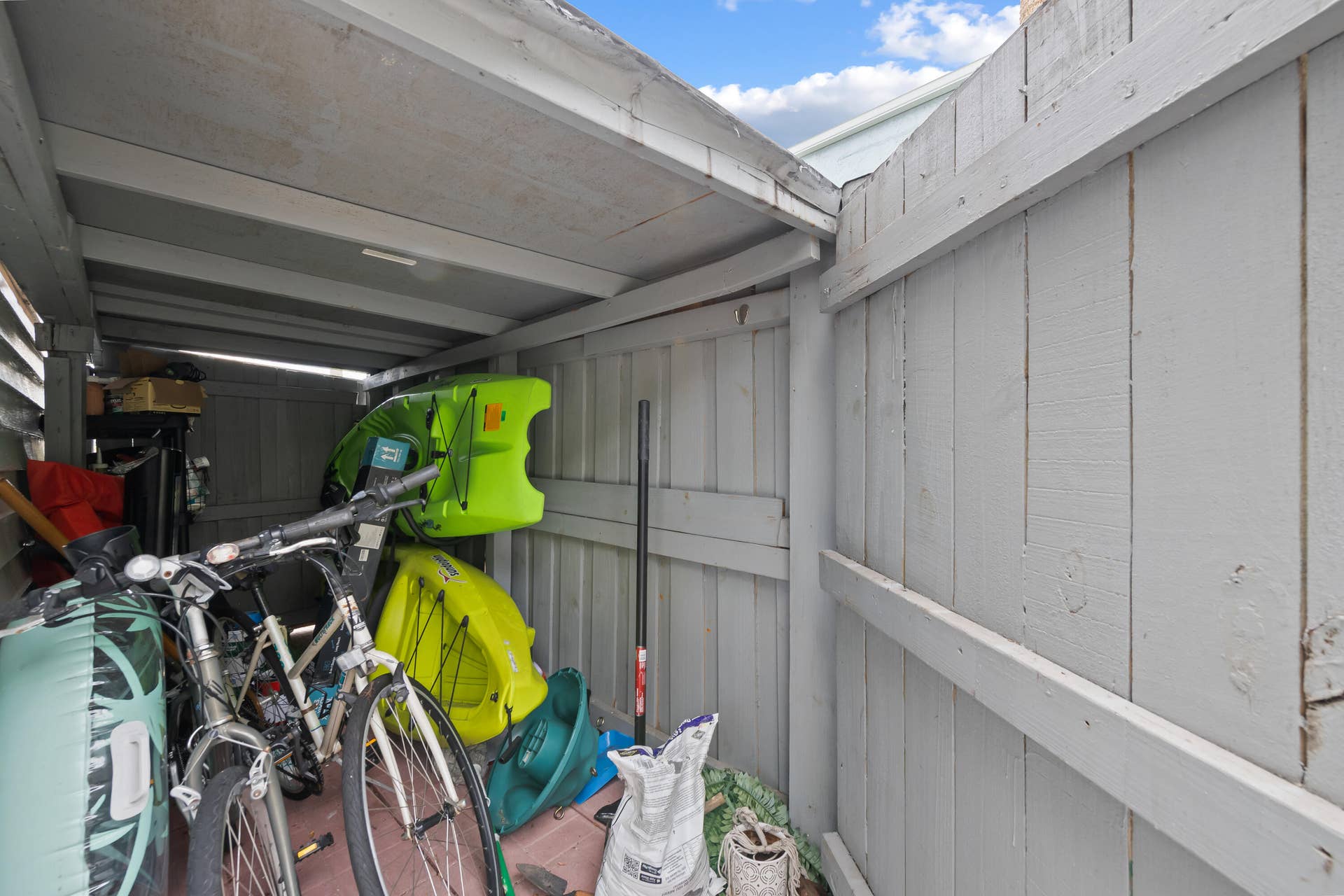 1843 NE 15TH Avenue, Fort Lauderdale, FL 33305 Storage Shed
