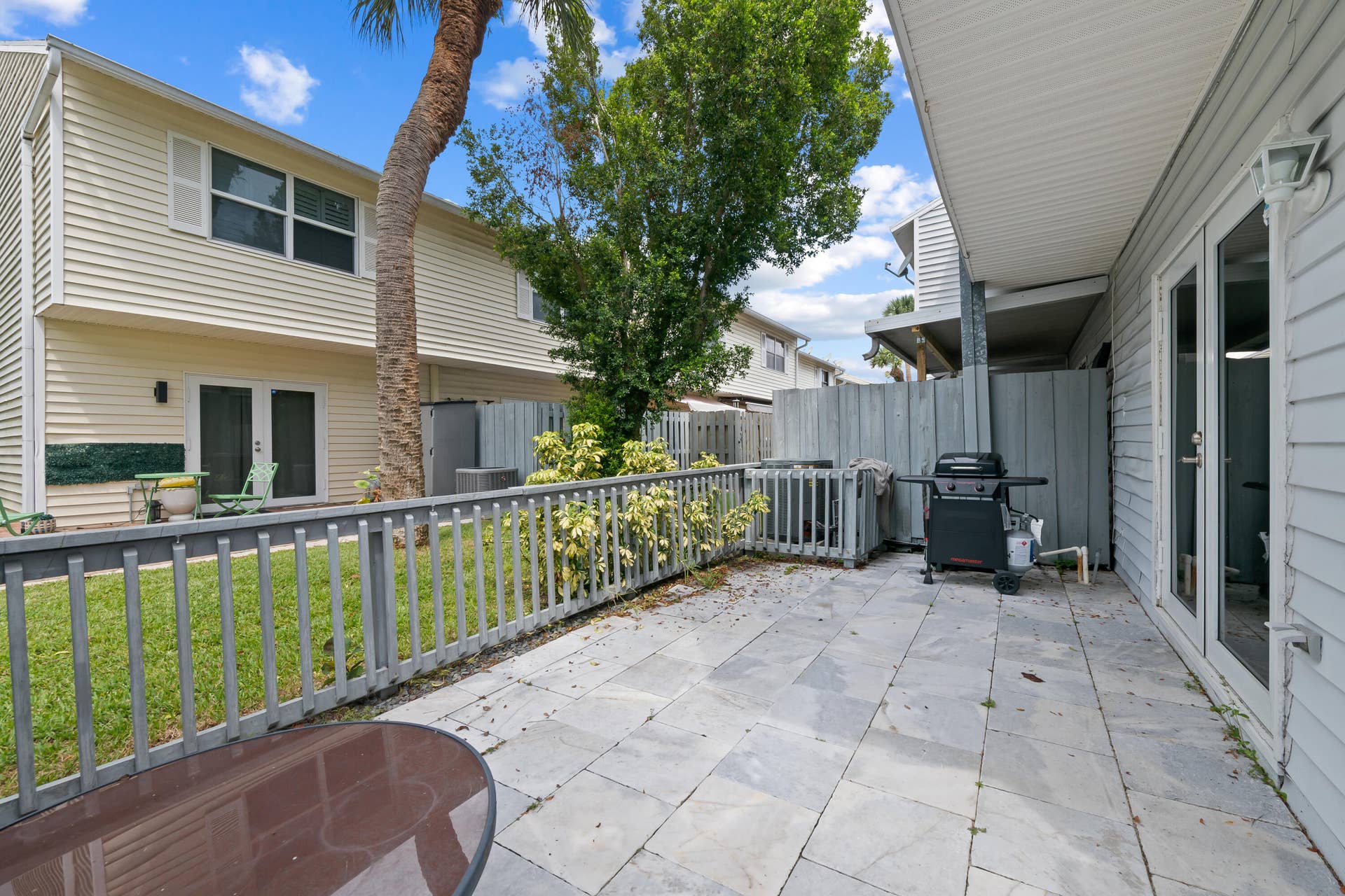 1843 NE 15TH Avenue, Fort Lauderdale, FL 33305 Patio