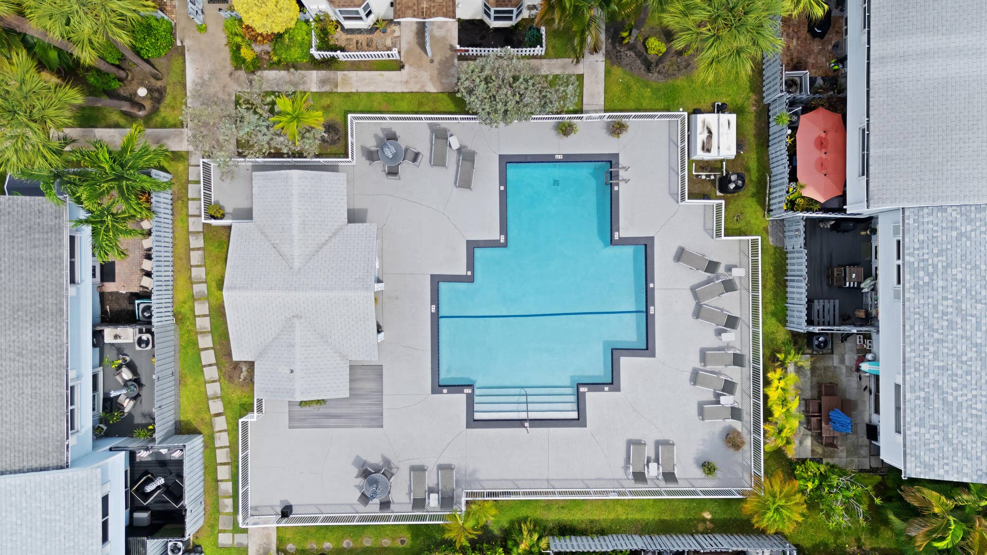 1843 NE 15TH Avenue, Fort Lauderdale, FL 33305 Community Pool