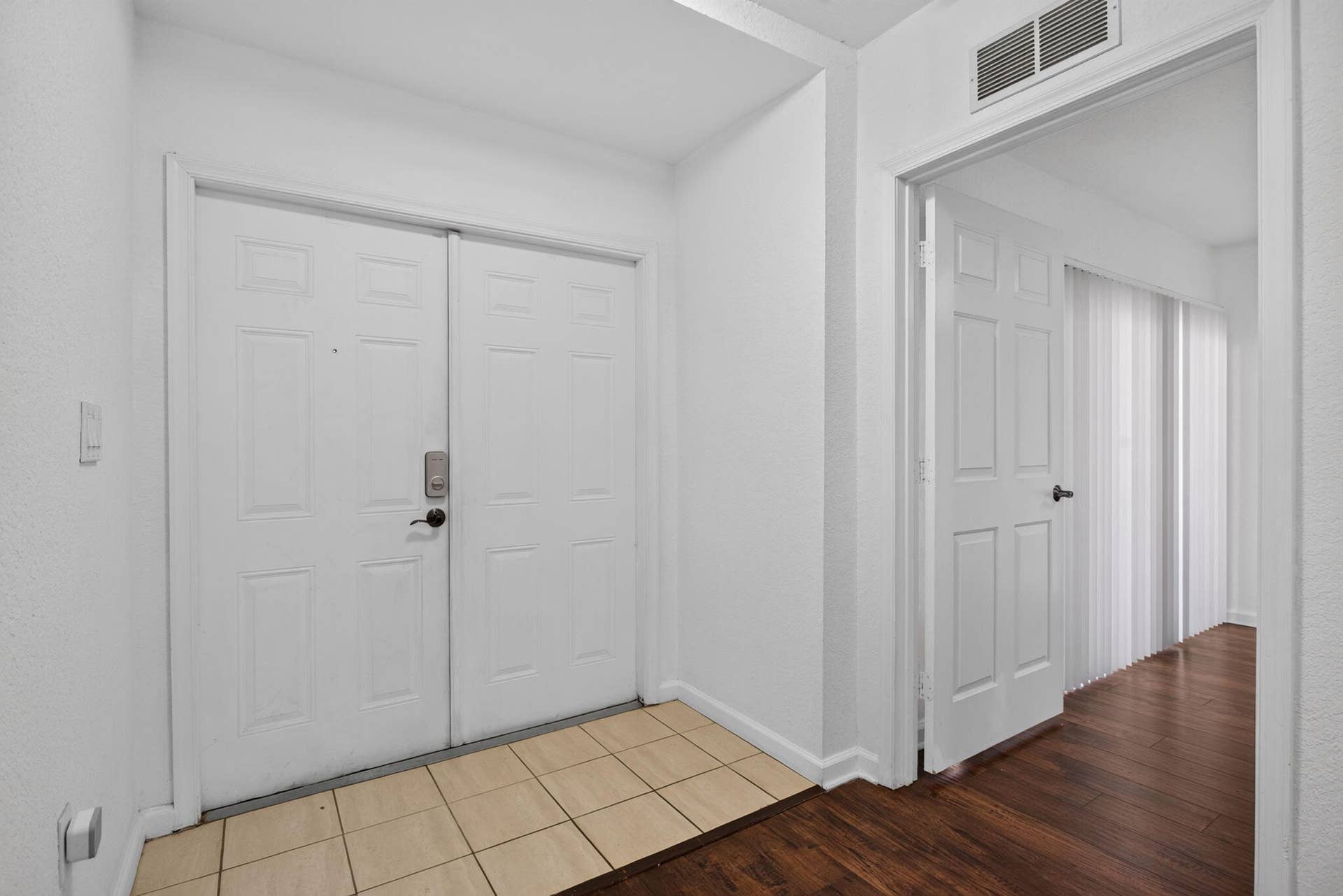 2725 NE 8TH Avenue, #112, Wilton Manors, FL 33334 Dual panel entry door with electronic keypad lock