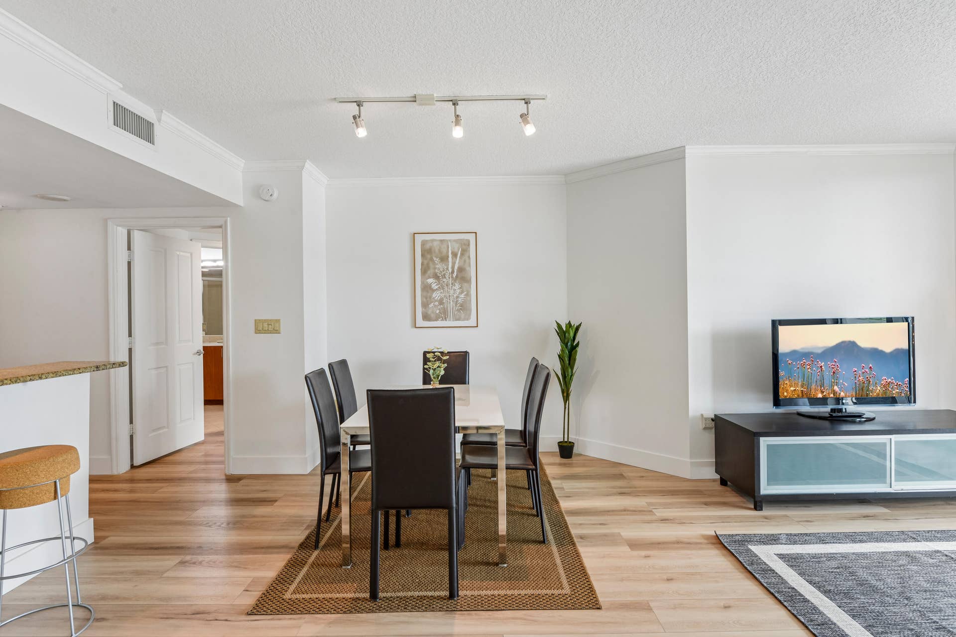401 SW 4TH Avenue, #1003, Fort Lauderdale, FL 33315 Dining Area