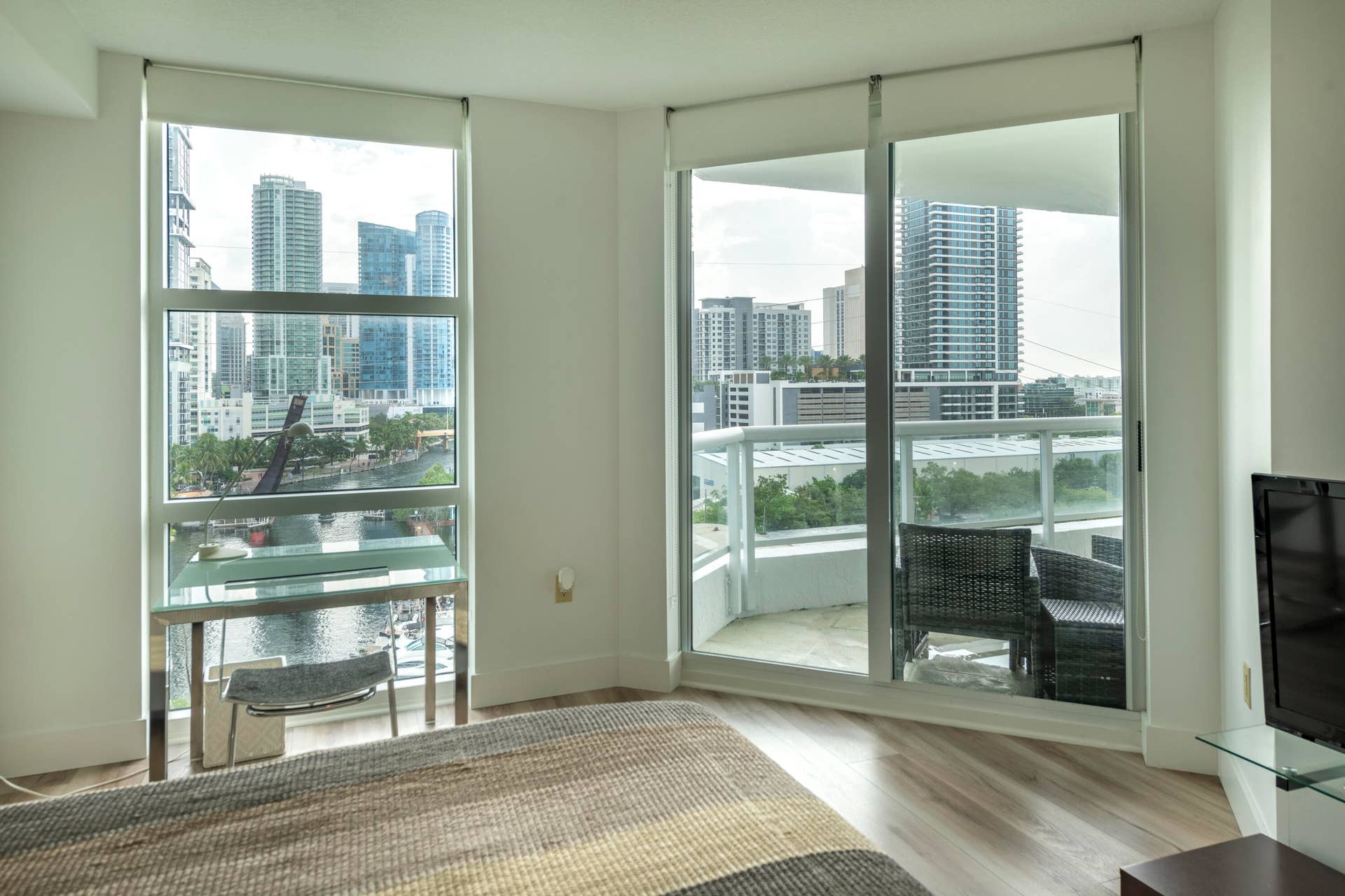 401 SW 4TH Avenue, #1003, Fort Lauderdale, FL 33315 Primary Bedroom View