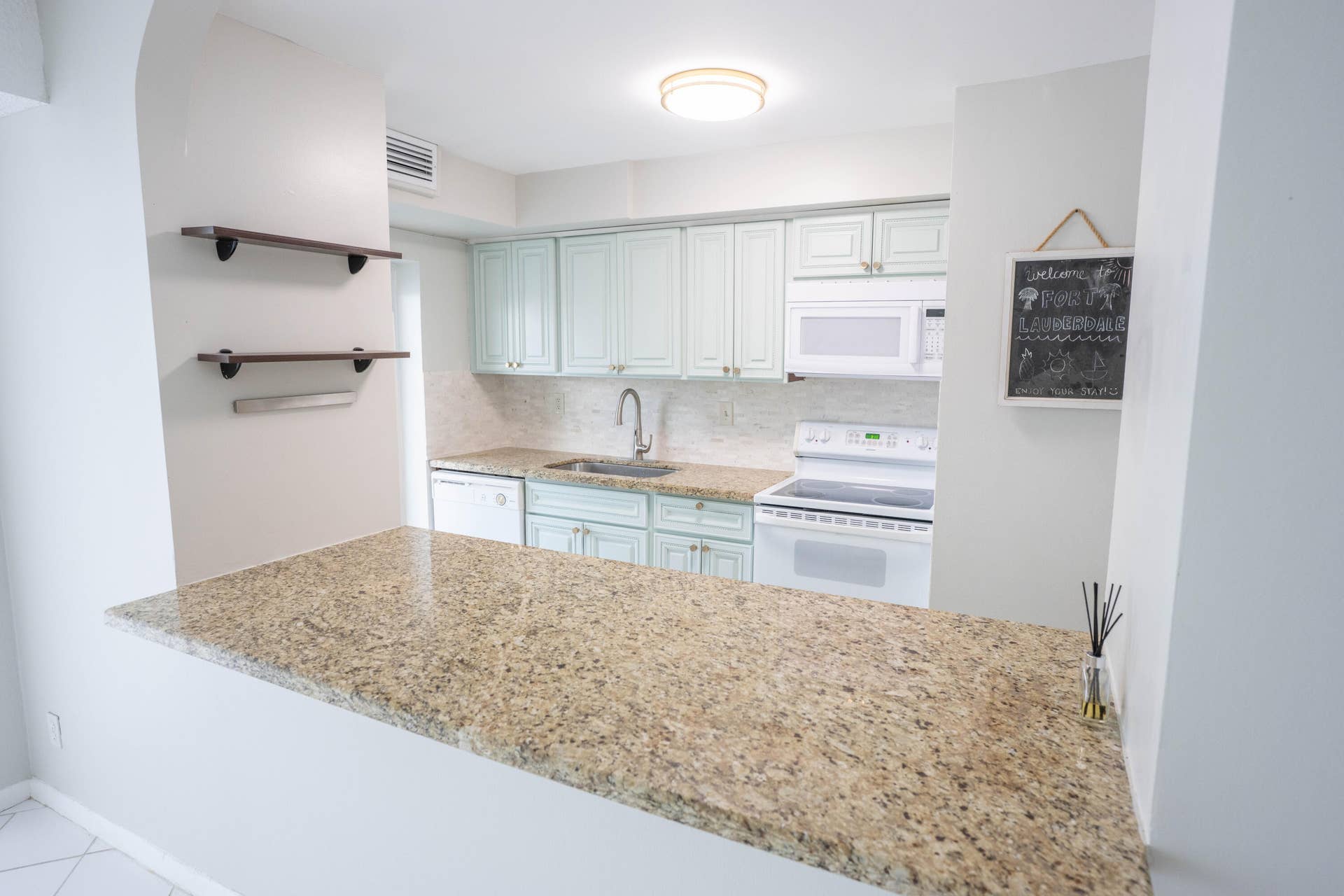 2701 N Ocean Boulevard, #2B, Fort Lauderdale, FL 33308 DSC06891