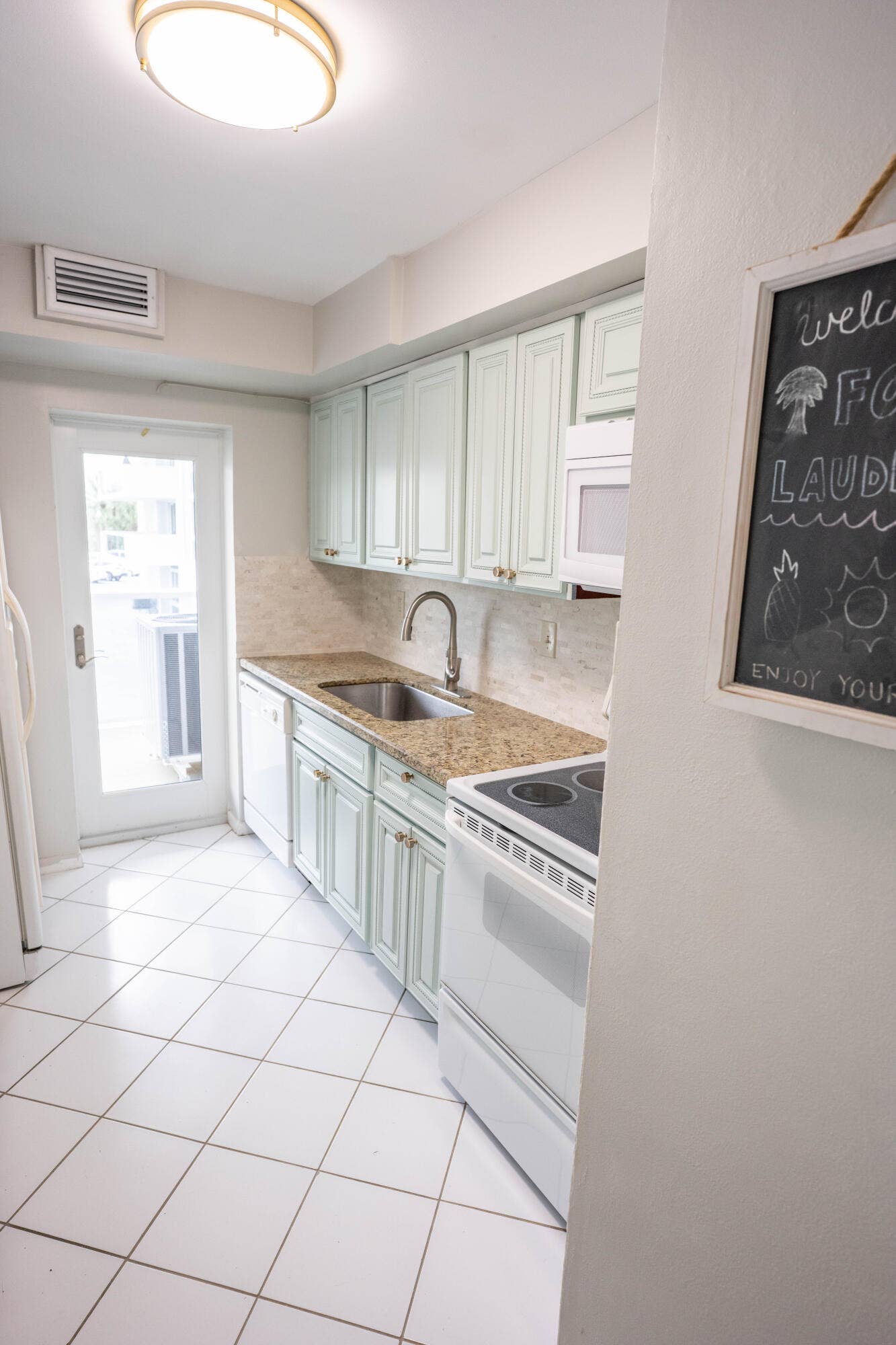 2701 N Ocean Boulevard, #2B, Fort Lauderdale, FL 33308 DSC06895