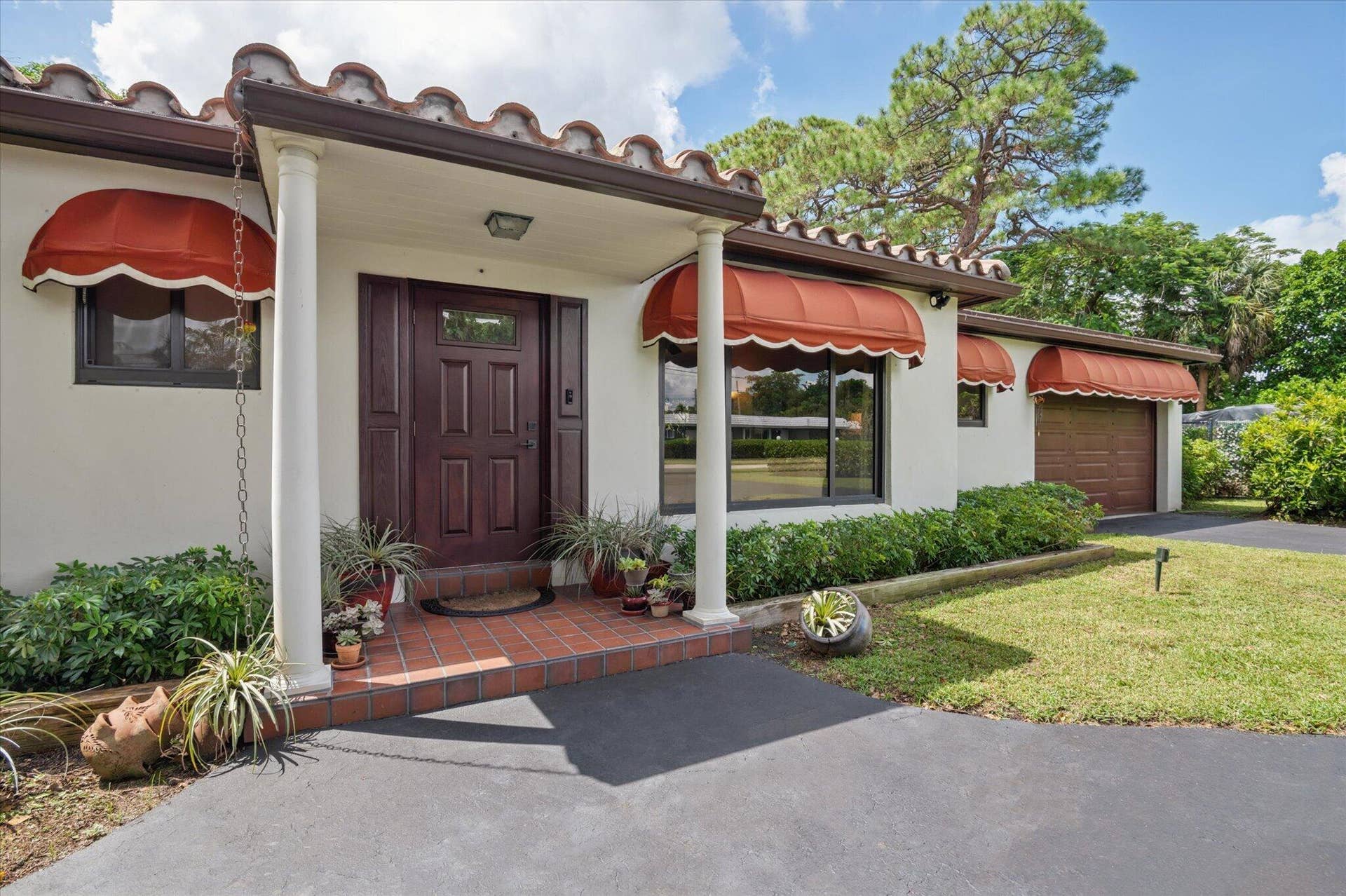 4120 SW 1ST Court, Plantation, FL 33317 Entrance with hurricane-rated doors and windows
