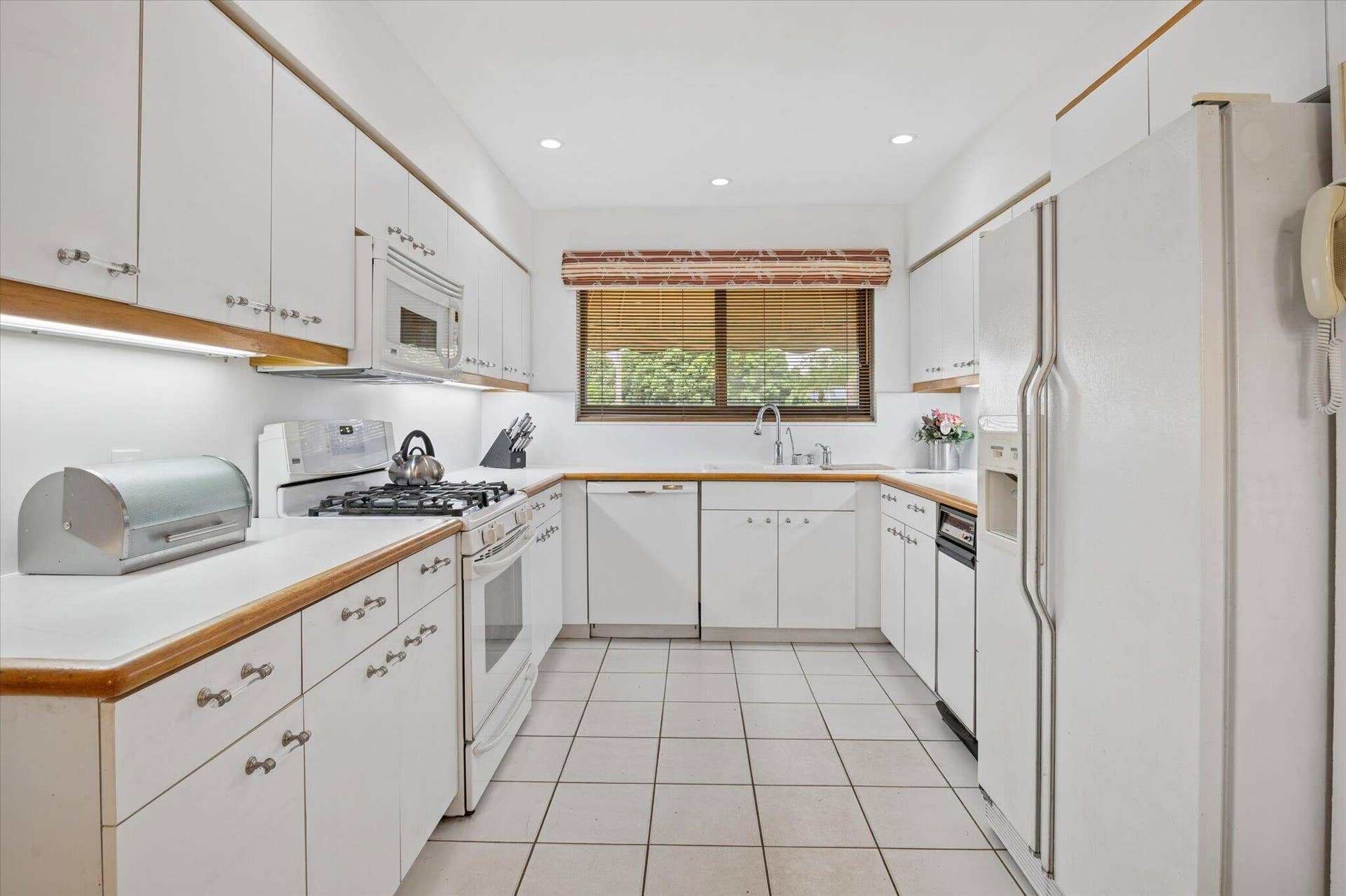 4120 SW 1ST Court, Plantation, FL 33317 Kitchen
