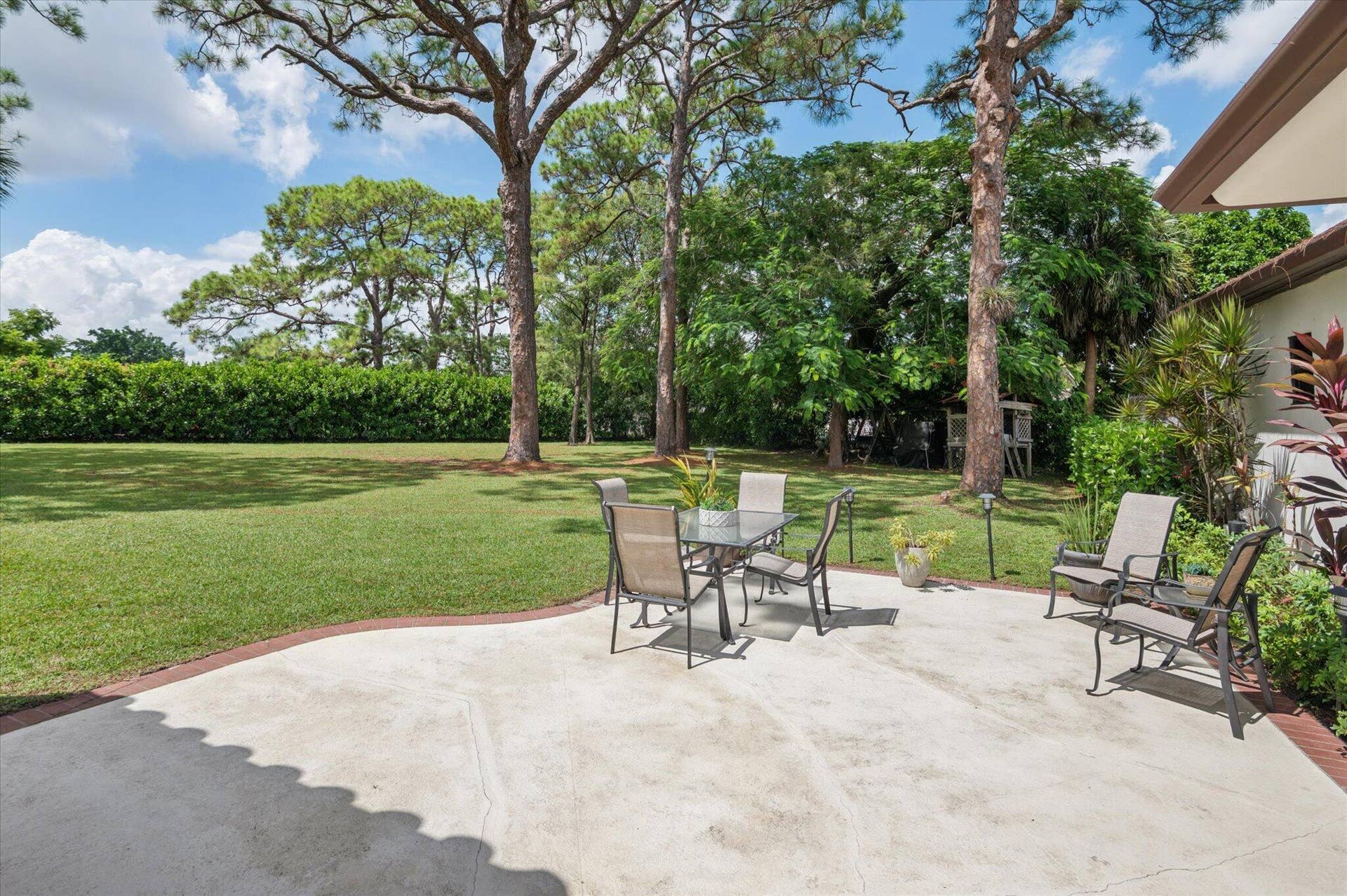 4120 SW 1ST Court, Plantation, FL 33317 Patio with view to large, private yard