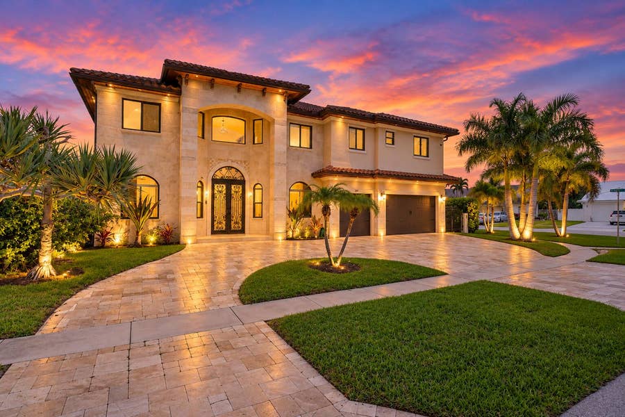 Property photo for 301 SANDALWOOD Lane, Boca Raton, FL