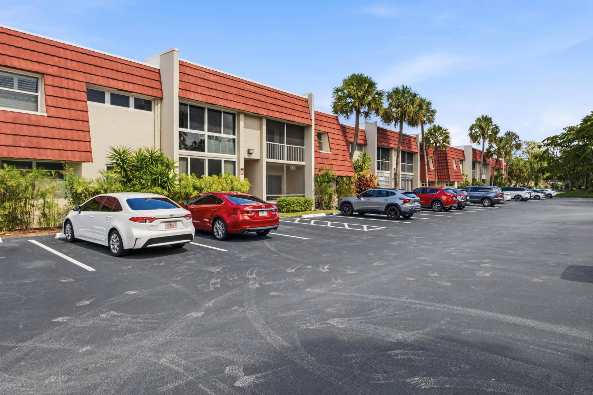 13 Jacaranda Drive, #214, Plantation, FL 33324 R_F027