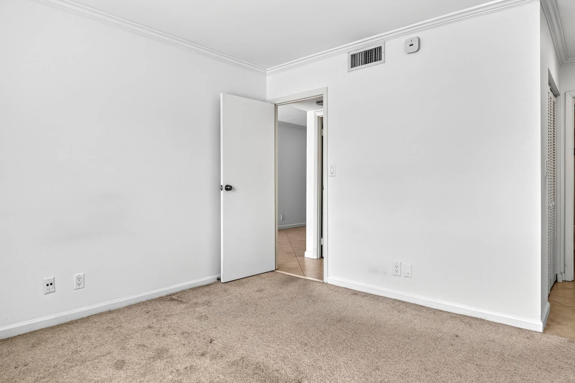 13 Jacaranda Drive, #214, Plantation, FL 33324 R_F004