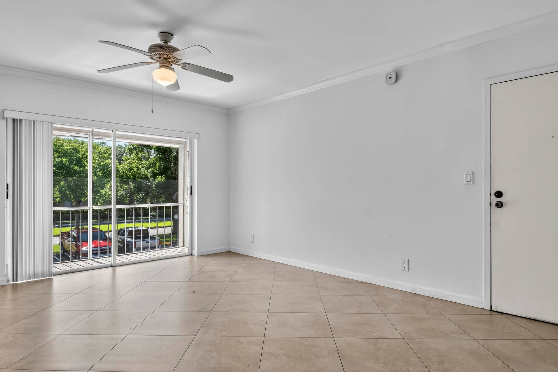 13 Jacaranda Drive, #214, Plantation, FL 33324 R_F014