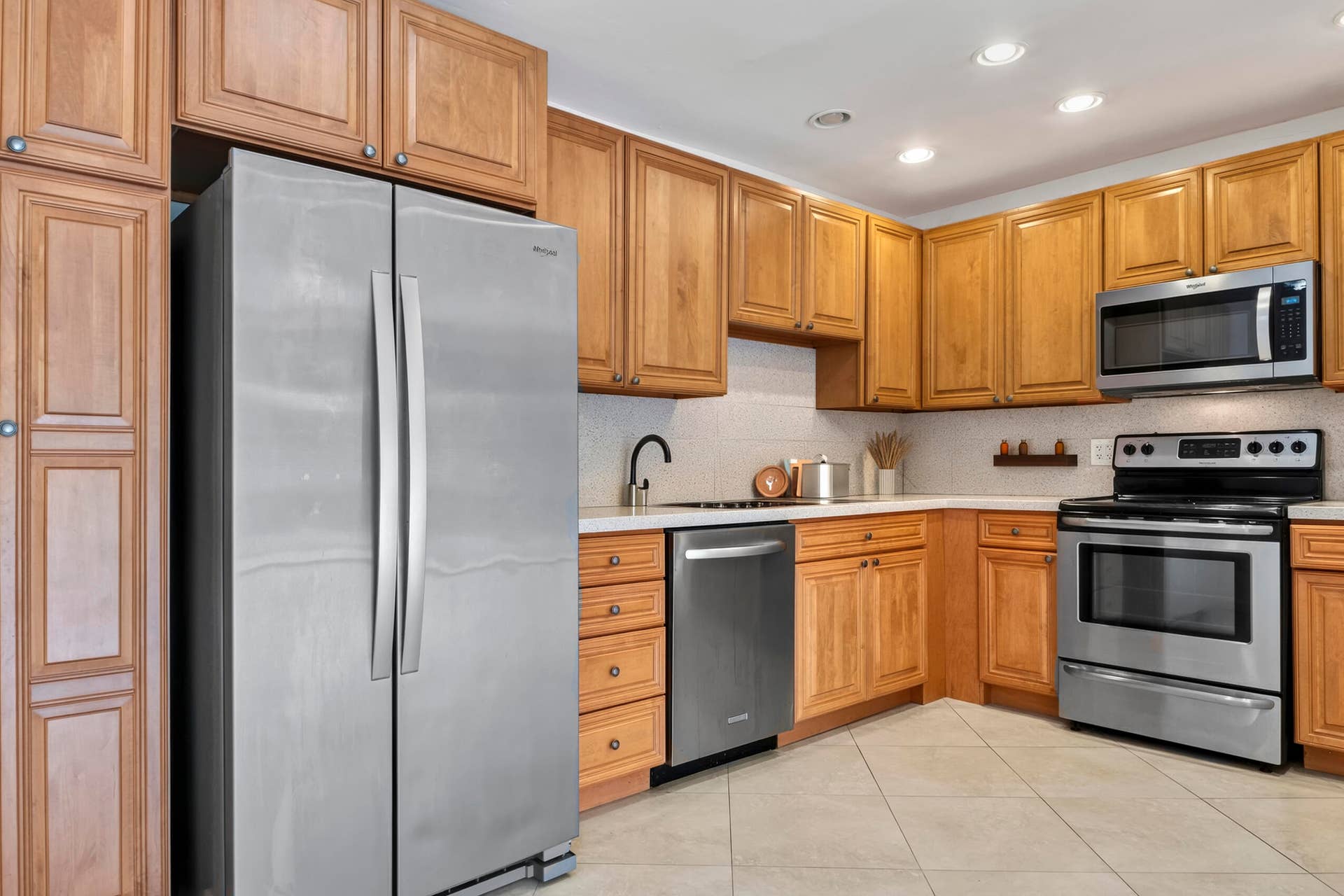 13 Jacaranda Drive, #214, Plantation, FL 33324 R_F010