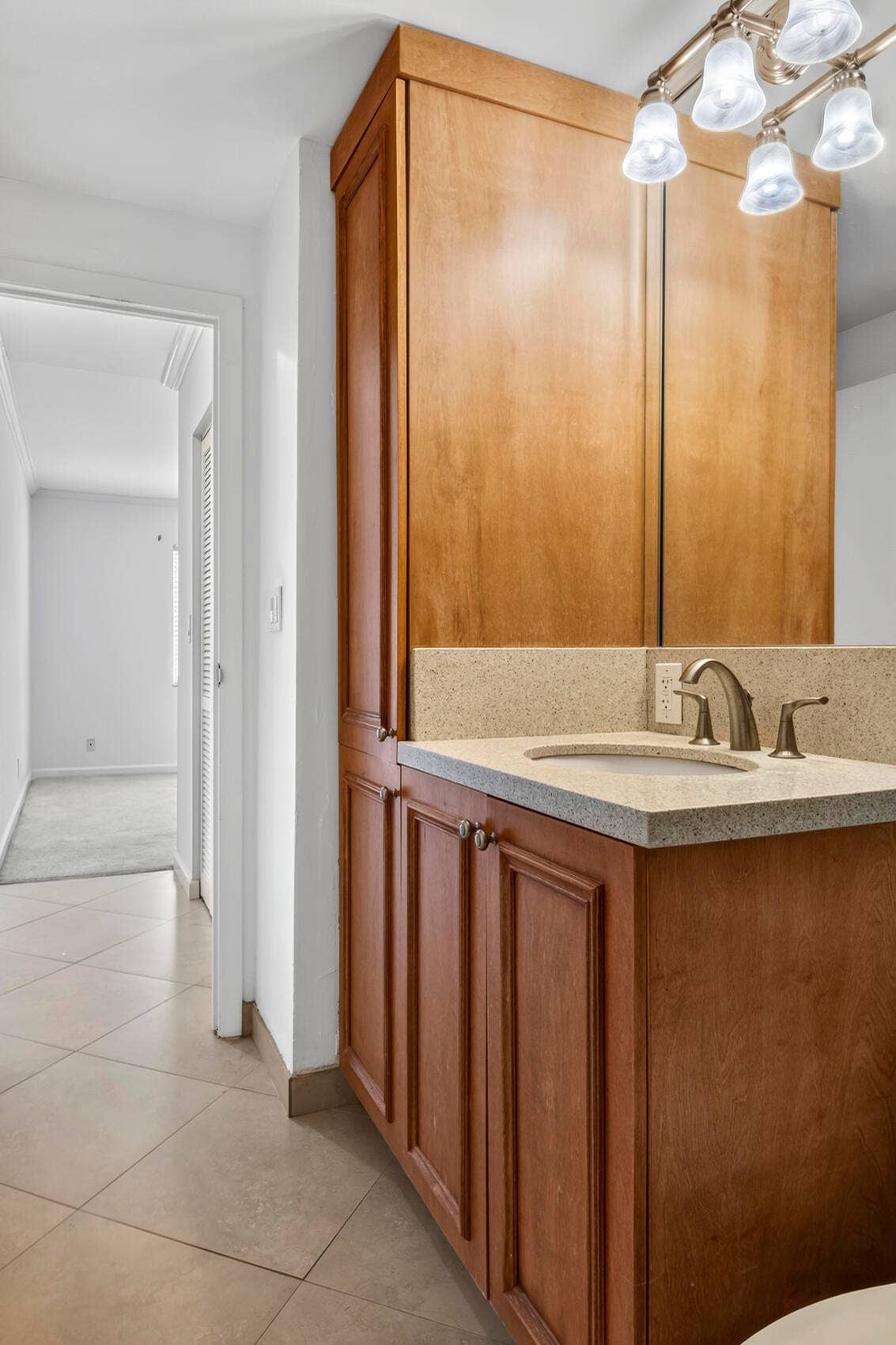 13 Jacaranda Drive, #214, Plantation, FL 33324 R_F007