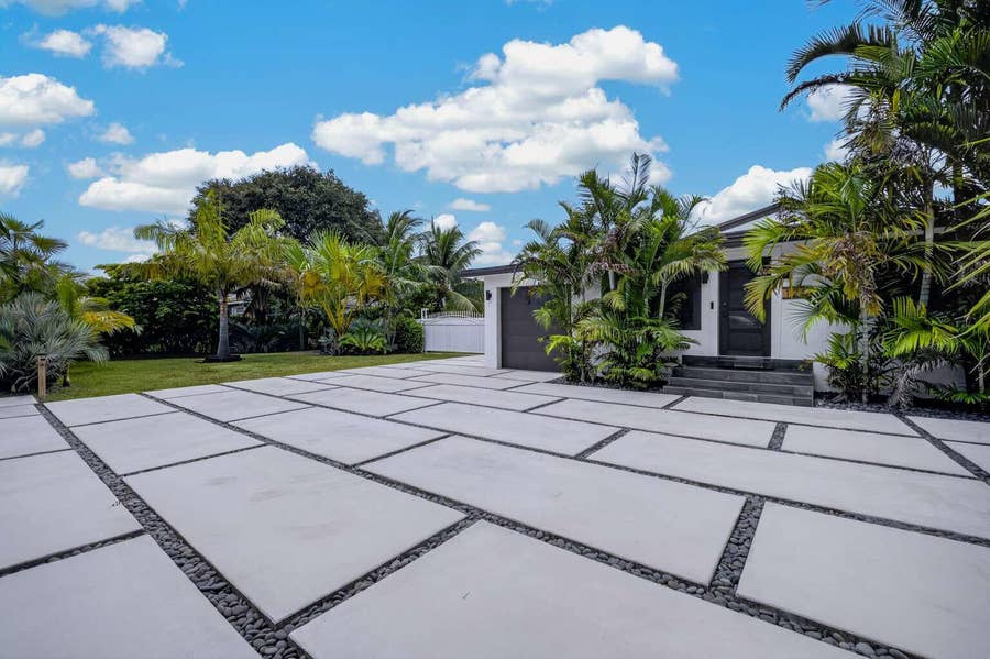 Property photo for 125 NE 146TH Street, Miami, FL