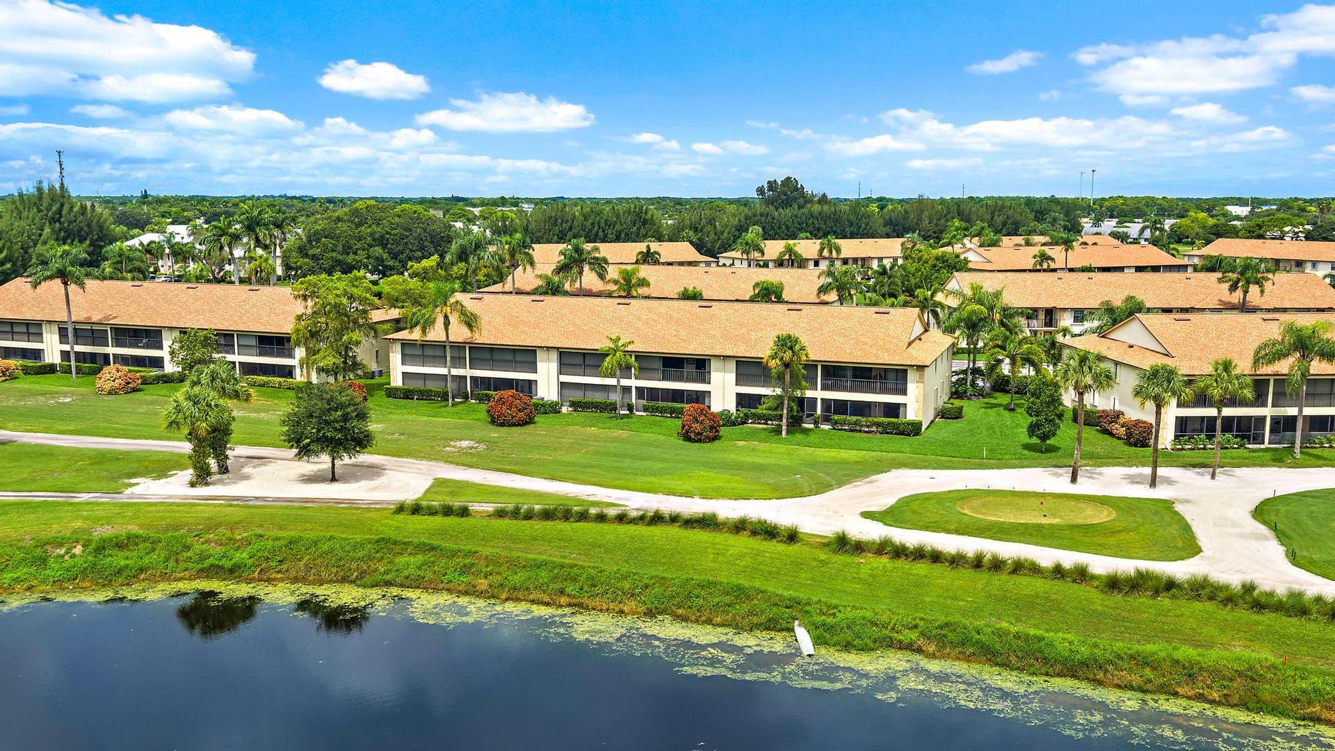 1302 Pinecrest Cir apt C-126
